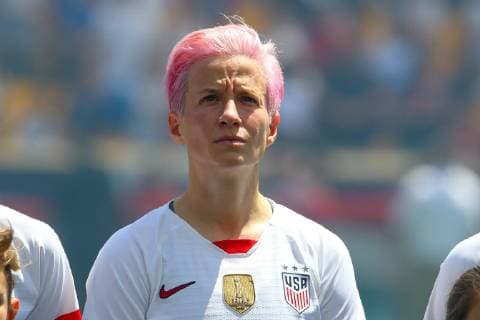HARRISON, NJ - MAY 26: United States of America midfielder Megan Rapinoe (15) during the National Anthem prior to the International Friendly, Länderspiel, Nationalmannschaft match the U.S. Women s national team, Nationalteam and Mexico as part of the Send Off Series prior to the FIFA Women s World Cup at Red Bull Arena on May 26 2019 in Harrison, NJ, USA. (Photo by Rich Graessle Icon Sportswire) SOCCER: MAY 26 Women s - USA v Mexico Icon1905261357