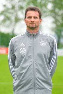 Torwarttrainer Michael Fuchs Grassau, Deutschland, 27.05.2019, 27.05.2019, Grassau, Fussball, Fototermin DFB-Frauen, DFB DFL REGULATIONS PROHIBIT ANY USE OF PHOTOGRAPHS AS IMAGE SEQUENCES AND OR QUASI-VIDEO.