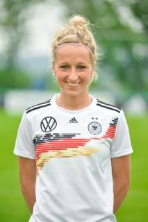 Kathrin Hendrich Grassau, Deutschland, 27.05.2019, 27.05.2019, Grassau, Fussball, Fototermin DFB-Frauen, DFB DFL REGULATIONS PROHIBIT ANY USE OF PHOTOGRAPHS AS IMAGE SEQUENCES AND OR QUASI-VIDEO.