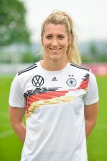 Verena Schweers Grassau, Deutschland, 27.05.2019, 27.05.2019, Grassau, Fussball, Fototermin DFB-Frauen, DFB DFL REGULATIONS PROHIBIT ANY USE OF PHOTOGRAPHS AS IMAGE SEQUENCES AND OR QUASI-VIDEO.