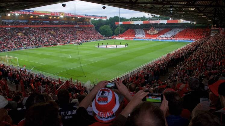 Fussball DFL 2.Bundesliga Berlin 27.05.2019 RELEGATION 2 Spiel Stadion an der Alten Foersterei 1 FC Union Berlin geg VfB Stuttgart 0 : 0 AUFSTEIGER in die 1 BUNDESLIGA FC Union Berlin Fan Choreografie