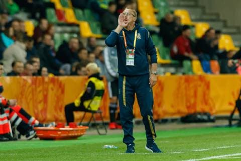 Bielsko Biala, Polen, 24.05.2019, FIFA Weltmeisterschaft Polen 2019, Gruppe D, Ukraine - USA, Trainer Petrakov Oleksandr (UKR) gestikuliert, gestik ( Defodi-01048-176411