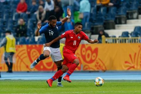 Bydgoszcz, Polen, 28.05.2019, FIFA Weltmeisterschaft Polen 2019, Gruppe E, Panama - Frankreich, Moussa Sylla (FRA) und Jorge Mendez (PAN) im Zweikampf ( Defodi-01048-177546