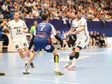 Domagoj Duvnjak (THW Kiel 4) und Isaias Guardiola (TBV Lemgo Lippe 7)(vorne) , TBV Lemgo Lippe vs THW Kiel, Handball, 1. Bundesliga, 29.05.2019, TBV Lemgo Lippe vs THW Kiel, Handball, 1. Bundesliga, 29.05.2019 Lemgo Copyright: xEibner-Pressefotox xJanxStrohdiex EP_JSK