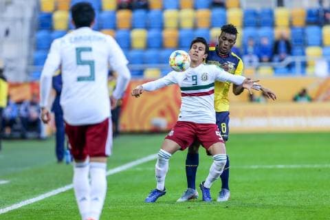 29.05.2019 GDYNIA UL. OLIMPIJSKA (POLAND) PILKA NOZNA (FOOTBALL) MISTRZOSTWA SWIATA W PILCE NOZNEJ DO LAT 20 (FIFA UNDER 20 WORLD CUP) MECZ (GAME) EKWADOR U20 - MEKSYK U20 (ECUADOR U20 - MEXICO U20) NZ JOSE JUAN MACIAS GUZMAN, JOSE CIFUENTES FOTO TADEUSZ SKWIOT CYFRASPORT NEWSPIX.PL --- Newspix.pl  20190529TSCS6500