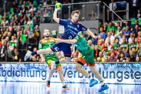 Jan Asmuth 23 (SG BBM Bietigheim) im Duell mit Zeljko Musa 2 (SC Magdeburg), Mads Christiansen 20 (SC Magdeburg) waehrend der Saison 2018-2019 in der 1. Handball Bundesliga (Herren) zwischen SC Magdeburg und SG BBM Bietigheim in der GETEC Arena am 29. May 2019 in Magdeburg, Sachsen Anhalt, Deutschland