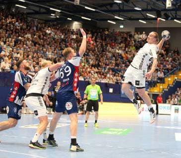 Lukas Nilsson (THW Kiel 65) aus zweiter Reihe, TBV Lemgo Lippe vs THW Kiel, Handball, 1. Bundesliga, 29.05.2019, TBV Lemgo Lippe vs THW Kiel, Handball, 1. Bundesliga, 29.05.2019 Lemgo Copyright: xEibner-Pressefotox xJanxStrohdiex EP_JSK