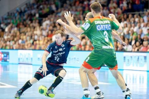 Jonas Link (Nr. 22 SG BBM Bietigheim) sieht sich Zeljko Musa (Nr. 2 SC Magdeburg) und Piotr Chrapkowski (Nr. 3 SC Magdeburg) gegenueber SC Magdeburg vs SG BBM Bietigheim SC Magdeburg vs SG BBM Bietigheim, Handball, DKB Handball Bundesliga, Saison 2018 2019, 29.05.2019 Magdeburg Copyright: xDanielxReinelt xEibner-Pressefotox EP_drt