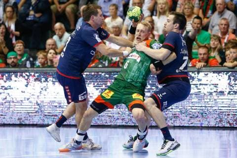 29.05.2019, xtgx, Handball DKB Bundesliga, SC Magdeburg - SG Bietigheim emspor, v.l. jan asmuth (bietigheim), Matthias Musche (Magdeburg, 6), dominik claus (bietigheim) Zweikampf, Duell, Kampf, tackle GETEC Arena