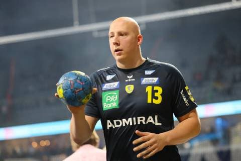 Rhein-Neckar-Loewen - Die Eulen Ludwigshafen Mannheim, Deutschland 29. Mai 2019 Handball Bundesliga; 33. Spieltag, in der SAP-Arena. Lars Röller Roeller (Loewen), Aktion Einzelbild mit Ball