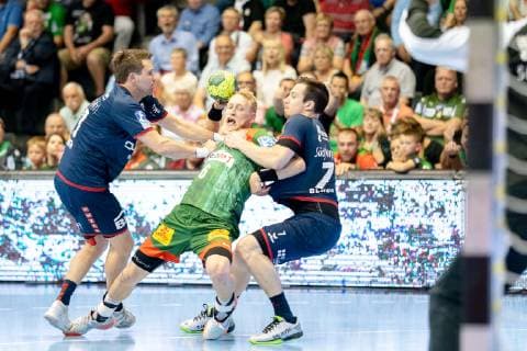 Matthias Musche (Nr. 6 SC Magdeburg) wird von Jan Asmuth (Nr. 23 SG BBM Bietigheim) und Dominik Claus (Nr. 7 SG BBM Bietigheim) zu Boden gezwungen SC Magdeburg vs SG BBM Bietigheim SC Magdeburg vs SG BBM Bietigheim, Handball, DKB Handball Bundesliga, Saison 2018 2019, 29.05.2019 Magdeburg Copyright: xDanielxReinelt xEibner-Pressefotox EP_drt