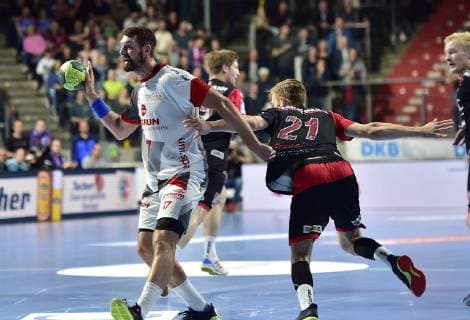 29.05.2019 - Handball - 1. Bundesliga DKB HBL - Saison 2018 2019 - 33. Spieltag: HC Erlangen Metropolregion Nürnberg HCE - MT Melsungen - OGo - Felix Danner (17, MT Melsungen ) Christopher Bissel (21, HC Erlangen HCE )