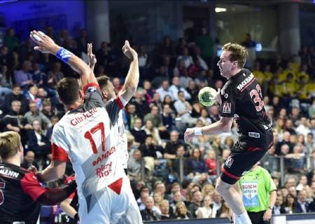 29.05.2019 - Handball - 1. Bundesliga DKB HBL - Saison 2018 2019 - 33. Spieltag: HC Erlangen Metropolregion Nürnberg HCE - MT Melsungen - OGo - Felix Danner (17, MT Melsungen ) Nikolai Link (33, HC Erlangen HCE )