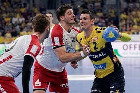 v.li.: Alexander Falk (Die Eulen, 20), Maximilian Haider (Die Eulen, 14), Andre Schmid (Andy Schmid, RNL, 2), Zweikampf, Spielszene, Duell, duel, tackle, tackling, Dynamik, Action, Aktion, 29.05.2019, Mannheim, Handball, DKB Bundesliga, Rhein-Neckar Löwen - TSG Ludwigshafen-Friesenheim (Die Eulen)