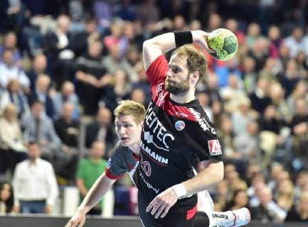 29.05.2019 - Handball - 1. Bundesliga DKB HBL - Saison 2018 2019 - 33. Spieltag: HC Erlangen Metropolregion Nürnberg HCE - MT Melsungen - OGo - Nico Büdel (20, HC Erlangen ) - beim 7 Meter