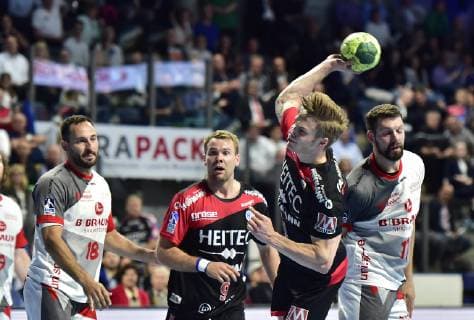 29.05.2019 - Handball - 1. Bundesliga DKB HBL - Saison 2018 2019 - 33. Spieltag: HC Erlangen Metropolregion Nürnberg HCE - MT Melsungen - OGo - Philipp Müller Mueller (18, MT Melsungen ) Petter Overby ( 9, HC Erlangen HCE ) Christopher Bissel (21, HC Erlangen HCE )