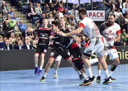 29.05.2019 - Handball - 1. Bundesliga DKB HBL - Saison 2018 2019 - 33. Spieltag: HC Erlangen Metropolregion Nürnberg HCE - MT Melsungen - OGo - Benedikt Kellner (17, HC Erlangen HCE ) Felix Danner (17, MT Melsungen )