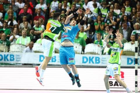 Stefan Cavor (Wetzlar) im Zweikampf mit Simon Baumgarten (Stuttgart) HSG Wetzlar vs TVB Stuttgart, Handball, 1. Liga, 29.05.2019 HSG Wetzlar vs TVB Stuttgart, Handball, 1. Liga, 29.05.2019 Wetzlar Copyright: xWeissx Eibner-Pressefotox EP_rws
