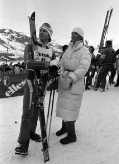 SKI ALPIN SAISON 1981 1982 Weltcup Kitzbuehel: STENMARK (Schweden) SKI ALPIN SAISON 1981 1982 Weltcup Kitzbuehel Slalom Herren 17.01.1982 Sieger; Ingemar STENMARK (li, Schweden) mit seiner Freundin Ann UVHAGEN Kitzbuehel Oesterreich *** SKI ALPIN SAISON 1981 1982 World Cup Kitzbuehel STENMARK Sweden SKI ALPIN SAISON 1981 1982 World Cup Kitzbuehel Slalom Men 17 01 1982 Winner Ingemar STENMARK li, Sweden with his girlfriend Ann UVHAGEN Kitzbuehel Austria 