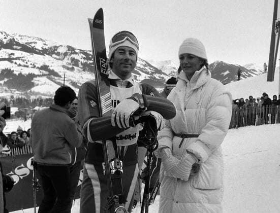 SKI ALPIN SAISON 1981 1982 Weltcup Kitzbuehel: STENMARK (Schweden) SKI ALPIN SAISON 1981 1982 Weltcup Kitzbuehel Slalom Herren 17.01.1982 Sieger; Ingemar STENMARK (li, Schweden) mit seiner Freundin Ann UVHAGEN Kitzbuehel Oesterreich *** SKI ALPIN SAISON 1981 1982 World Cup Kitzbuehel STENMARK Sweden SKI ALPIN SAISON 1981 1982 World Cup Kitzbuehel Slalom Men 17 01 1982 Winner Ingemar STENMARK li, Sweden with his girlfriend Ann UVHAGEN Kitzbuehel Austria 