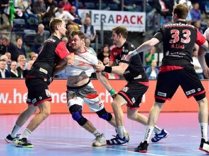 29.05.2019 --- Handball --- 1.Bundesliga DKB HBL --- Saison 2018 2019 --- 33. Spieltag: HC Erlangen Metropolregion Nuernberg HCE - MT Melsungen Petter Overby ( 9, HC Erlangen HCE ) Simon Birkefeldt (23, MT Melsungen ) Michael Haass Haass (13, HC Erlangen HCE ) HC Erlangen - MT Melsungen Nuernberg Copyright: xKohringx Eibner-Pressefotox EP_akg_gold