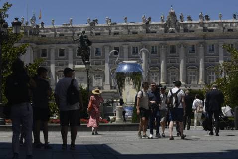 General Views and Fans with the UEFA Champions League trophy in Madrid , Thursday, May 30, 2019 Cordon Press