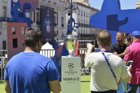 General Views and Fans with the UEFA Champions League trophy in Madrid , Thursday, May 30, 2019 Cordon Press  xJOAQUINxCORCHEROxARCOSx xx