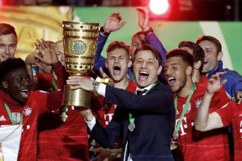 KOVAC Niko Trainer Team FC Bayern Muenchen bei der Siegerehrung mit dem DFB Pokal und seiner Mannschaft DFB Pokal Endspiel 2019 in Berlin Spiel RB Leipzig - FC Bayern Muenchen 0 : 3 am 25. Mai 2019 im Olympiastadion DFL REGULATIONS PROHIBIT ANY USE OF PHOTOGRAPHS as IMAGE SEQUENCES and or QUASI-VIDEO