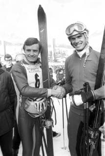 Hahnenkammrennen in Kitzbühl 25.01.1967. Von links: Jean Claude Killy (FRA), der in der Abfahrt den ersten Platz belegte und Franz Vogler (Deut. Platz 2). *** Hahnenkammrennen in Kitzbühl 25 01 1967 From left Jean Claude Killy FRA , who took first place in the downhill and Franz Vogler Deut 2nd place in the downhill HM