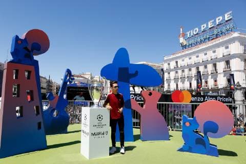 SOCCER - CL, Tottenham vs Liverpool MADRID,SPAIN,31.MAY.19 - SOCCER - UEFA Champions League, final, Tottenham Hotspur vs Liverpool FC, preview. Image shows fans at Puerta del Sol. GEPAxpictures xDavidxRodriguez