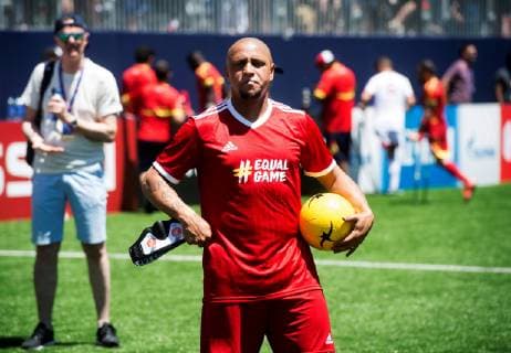 Former Brazilian soccer player Roberto Carlos reacts as he takes part in an exhibition game with amputee players held at the at the Plaza Mayor on the occasion of the UEFA Champions League final, in Madrid, Spain, 31 May 2019. Liverpool and Tottenham will play the UEFA Champions League final at Wanda Metropolitano on the upcoming 01 June. Champions Festival in Madrid !ACHTUNG: NUR REDAKTIONELLE NUTZUNG!  Copyright: xLucaxPiergiovannix GRAF1365 20190531-636949192812974912