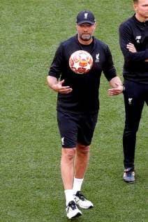 Fußball, CL Finale, FC Liverpool Abschlusstraining Liverpool s manager Juergen Klopp leads his team s training session at the Wanda Metropolitano stadium in Madrid, Spain, 31 May 2019. Liverpool FC will face Tottenham Hotspur in the 2019 UEFA Champions League final at the Wanda Metropolitano stadium in Madrid, Spain, on 01 June 2019. UCL Final 2019 - Liverpool FC training !ACHTUNG: NUR REDAKTIONELLE NUTZUNG!  Copyright: xJuanjoxMartinx GRAF1450 20190531-636949225525313216
