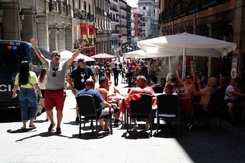 May 31, 2019 - Madrid, MADRID, SPAIN - MADRID, SPAIN - MAY 31: Liverpool and TottenhamÃ¢â‚¬â ¢s fans are seen in Madrid on the eve of the final of the Champions League on May 31, 2019 in Madrid, Spain. FOOTBALL - CHAMPIONS LEAGUE - LIVERPOOL V TOTTENHAM - FANS - ZUMAa181 20190531_zaa_a181_182 Copyright: xAFP7x