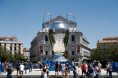 May 31, 2019 - Madrid, MADRID, SPAIN - MADRID, SPAIN - MAY 31: Liverpool and TottenhamÃ¢â‚¬â ¢s fans are seen in Madrid on the eve of the final of the Champions League on May 31, 2019 in Madrid, Spain. FOOTBALL - CHAMPIONS LEAGUE - LIVERPOOL V TOTTENHAM - FANS - ZUMAa181 20190531_zaa_a181_225 Copyright: xAFP7x