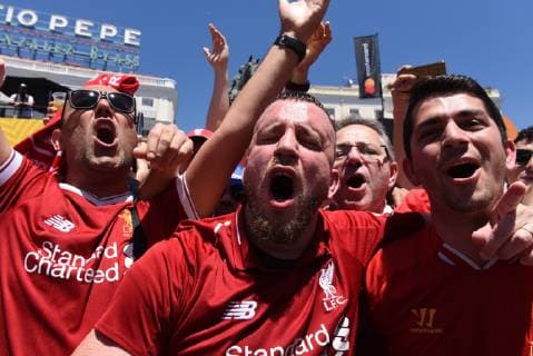 May 31, 2019 - Madrid, Madrid, Spain - Liverpool fans are seen shouting slogans at the central square..Liverpool and Tottenham fans gather at the squares in central Madrid ahead of the UEFA Champions League Final between Liverpool F.C. (UK) and Tottenham Hotspur F.C. (UK), which will be celebrated on Saturday, June 1 2019 at Wanda Metropolitano stadium in Madrid. Liverpool and Tottenham Fans in Madrid, Spain - 31 May 2019 - ZUMAs197 20190531_zaa_s197_084 Copyright: xJohnxMilnerx