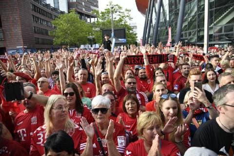 Superstimmung bei den Fans, hier die Gruppe aus Veszprem, Handball, Velux EHF Final Four, Opening Party, Spieler, 31.05.19 Köln Lanxess-Arena Nordrhein-Westfalen Germany