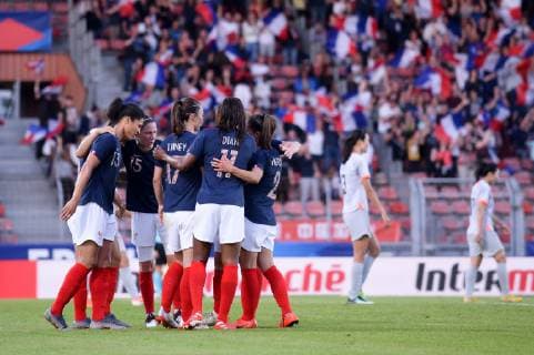 Fußball, Damen Länderspiel, Frankreich - China JOIE - 13 VALERIE GAUVIN (FRA) - 15 ELISE BUSSAGLIA (FRA) FOOTBALL FEMININ : France vs Chine - Match Amical - 31 05 2019 FEP Panoramic 