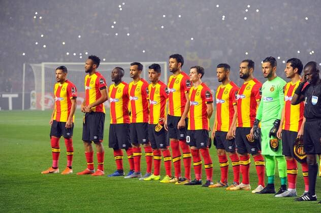 Team of EST.... At the end of a final drawn for an hour and a half, Esperance Tunis (EST) was crowned champion of Africa entering the very closed circle of teams managing to keep the trophy two seasons in a row, facing the Wydad Casablanca (WAC), who refused to return to the field after a new dispute of arbitration at the hour of play (1-0). What was to be a memorable celebration for African football finally turned into a fiasco. At the end of the night, at the Olympic Stadium in Radès (Tunisia),photo:Yassine Mahjoub. African Champions League: ES Tunis keeps the trophy. 