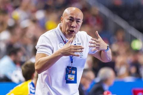 Köln, Deutschland 01. Juni 2019: Handball - EHF CL Halbfinale - Telekom Veszprem HC vs. PGE Vive Kielce Trainer Talant Dujshebaev (Kielce) Gestik Geste gestikuliert Köln Lanxess Arena Deutschland