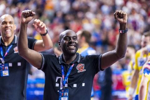 Köln, Deutschland 01. Juni 2019: Handball - EHF CL Halbfinale - Telekom Veszprem HC vs. PGE Vive Kielce Trainer David Davis Camara (Veszprem) Jubel Freude Emotion Köln Lanxess Arena Deutschland