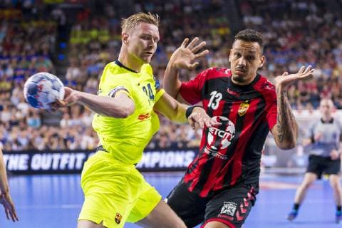 Köln, Deutschland 01. Juni 2019: Handball - EHF CL Halbfinale - FC Barcelona, Barca vs. HC Vardar Skobje v.li. Aron Palmarsson (Barcelona), Rogerio Ferreira Moreas (HC Vardar) Köln Lanxess Arena Deutschland