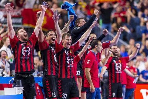 Köln, Deutschland 01. Juni 2019: Handball - EHF CL Halbfinale - FC Barcelona, Barca vs. HC Vardar Skobje die Mannschaft von Vardar Skobje Schlussjubel Schlußjubel Emotion Freude Köln Lanxess Arena Deutschland