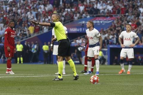 MADRID, 01-06-2019, Wanda Metropolitano Stadium, season 2018 2019, UEFA Champions League Final. Referee Damir Skomina during the game Tottenham Hotspur - Liverpool Tottenham Hotspur - Liverpool (CL final)  x3565490x Copyright: