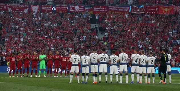 Tottenham Hotspur v Liverpool UEFA Champions League Final Players from both sides observe a minutes silence in memory of Jos? Antonio Reyes who died in a car crash today during the UEFA Champions League Final at the Wanda Metropolitano Stadium, Madrid Content Not Available For UK Newspapers Copyright: xPaulxChestertonx FIL-13310-0119