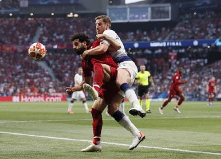 Mohamed Salah of Liverpool tackled by Jan Vertonghen of Tottenham during the UEFA Champions League match at Wanda Metropolitano Stadium, Madrid. Picture date: 1st June 2019. Picture credit should read: David Klein Sportimage EDITORIAL USE ONLY. No use with unauthorised audio, video, data, fixture lists, club league logos or live services. Online in-match use limited to 120 images, no video emulation. No use in betting, games or single club league player publications. SPI-0089-0027