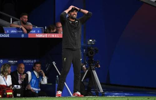 01.06.2019, xkvx, Fussball UEFA Champions League Finale, Tottenham Hotspur - FC Liverpool emspor, v.l. Coach Trainer Juergen Klopp (FC Liverpool) gibt Anweisungen, gestikuliert, mit den Armen gestikulieren gives instructions, gesticulate. (DFL DFB REGULATIONS PROHIBIT ANY USE OF PHOTOGRAPHS as IMAGE SEQUENCES and or QUASI-VIDEO) Madrid