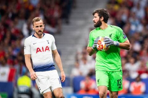 190601 Goalkeeper Alisson Becker of Liverpool and Harry Kane of Tottenham during the UEFA Champions League final between Tottenham and Liverpool on June 1, 2019 in Madrid. Photo: Petter Arvidson BILDBYRAN kod PA 92302 Copyright: PETTERxARVIDSON BB190601PA169