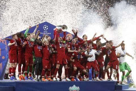 MADRID, 01-06-2019, Wanda Metropolitano Stadium, season 2018 2019, UEFA Champions League Final. Liverpool players with the trophy during the game Tottenham Hotspur - Liverpool Tottenham Hotspur - Liverpool (CL final)  x3566895x Copyright: