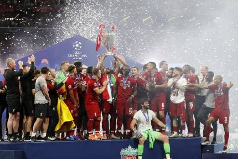 MADRID, 01-06-2019, Wanda Metropolitano Stadium, season 2018 2019, UEFA Champions League Final. Liverpool players with the trophy during the game Tottenham Hotspur - Liverpool Tottenham Hotspur - Liverpool (CL final)  x3566898x Copyright: