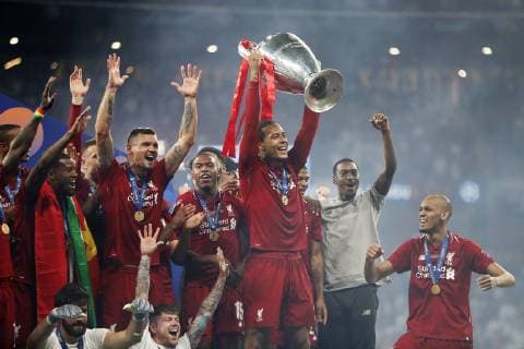 MADRID, 01-06-2019, Wanda Metropolitano Stadium, season 2018 2019, UEFA Champions League Final. Liverpool FC player Virgil van Dijk with the trophy during the game Tottenham Hotspur - Liverpool Tottenham Hotspur - Liverpool (CL final)  x3566903x Copyright: